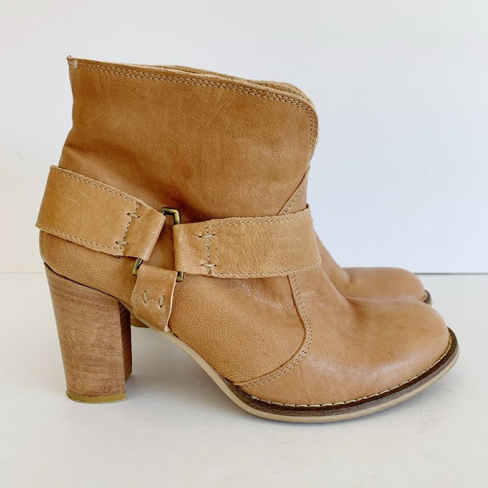 Sundance Light Tan Leather Slouchy Harness Block Heel Bootie Boot Women 40